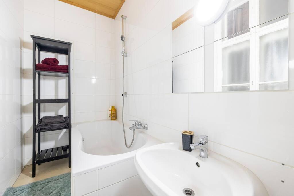 Charming Spacious Apartment 비엔나 외부 사진